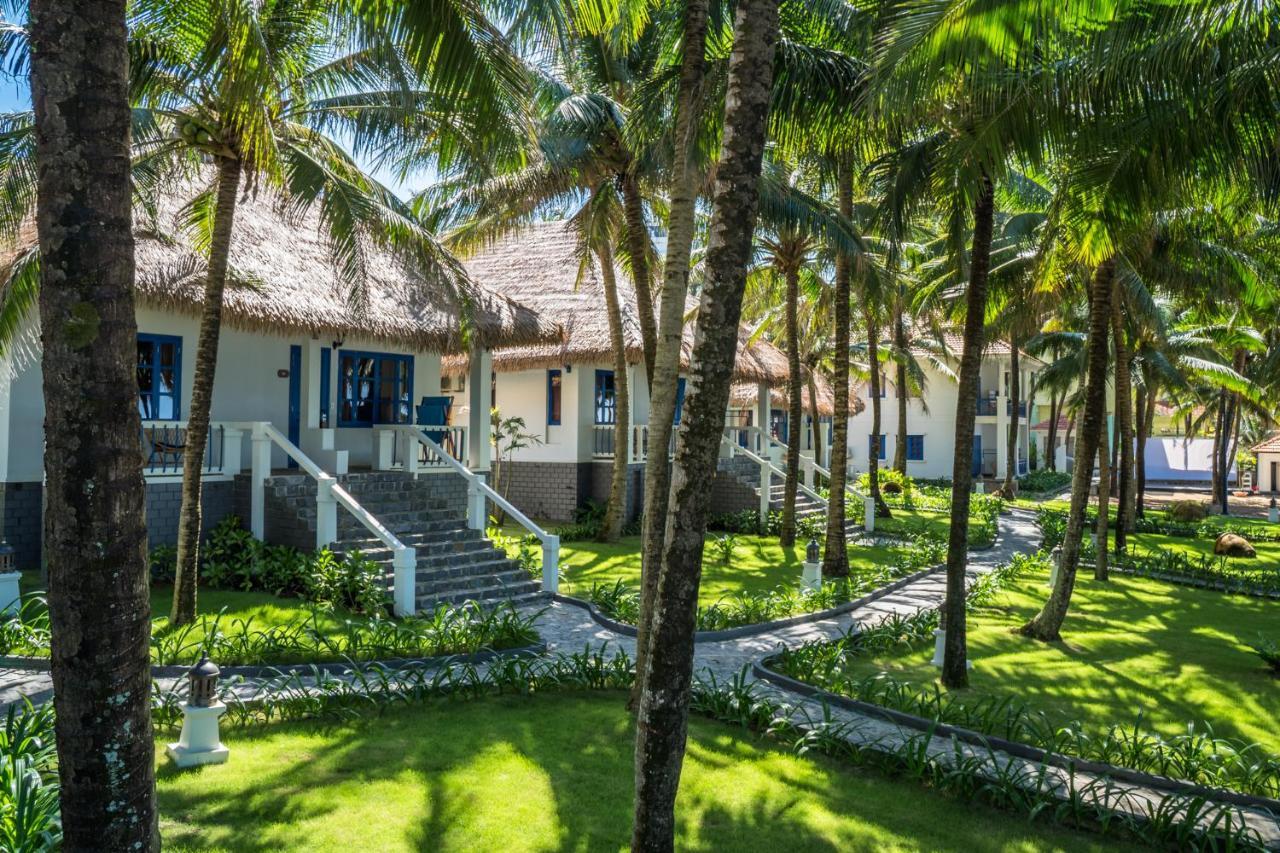 Resort L'azure And 4*